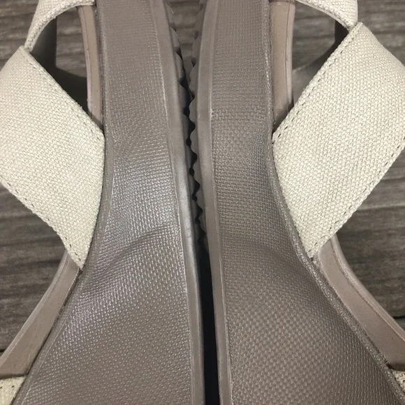 Crocs Leigh II Wedge Sandals sz 9 - Picture 12 of 15